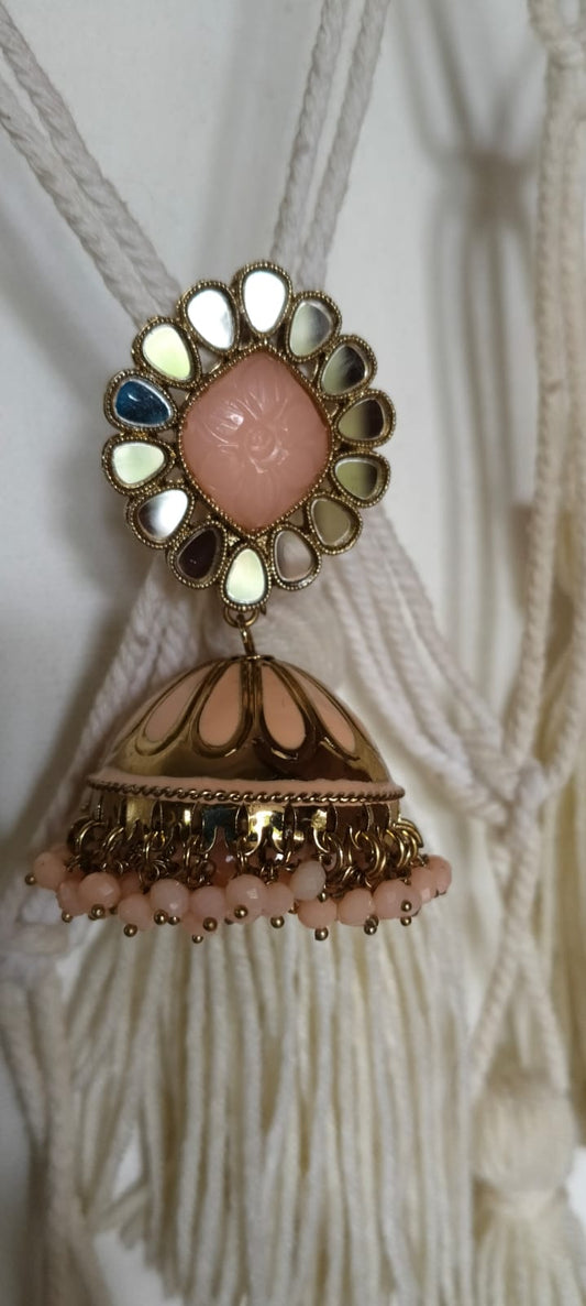 Taraashi Jhumka