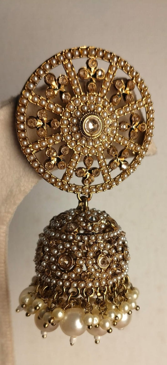 Moti Chakra Jhumka