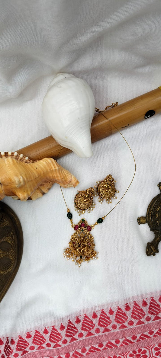 Nisarga Invisible Necklace